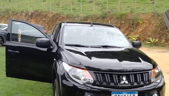 MITSUBISHI L200 TRITON 2.4 16V TURBO DIESEL GL CD 4X4 MANUAL